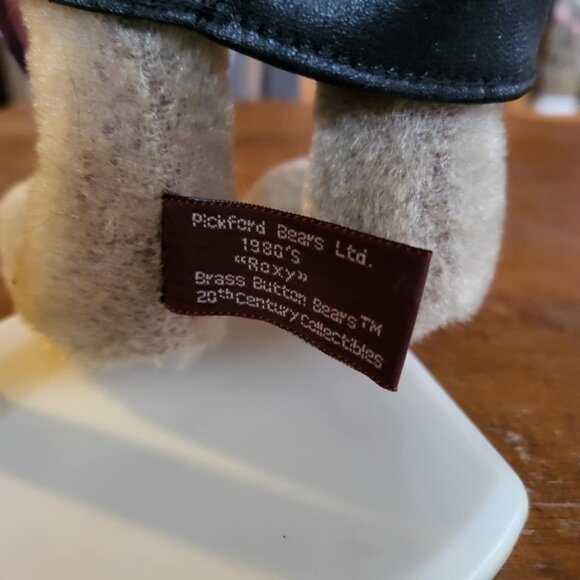 Roxy 1980's 20th Century Collectibles Bear by Pickford Brass Button Bears TM - Picture 8 of 13